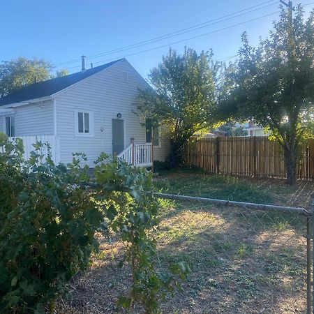 Cute Entire Small House With Large Yard! Pets Welcome! West Valley City Exterior foto